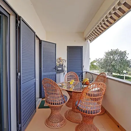 Secret Garden 1 And Pool By Homing Apartment *